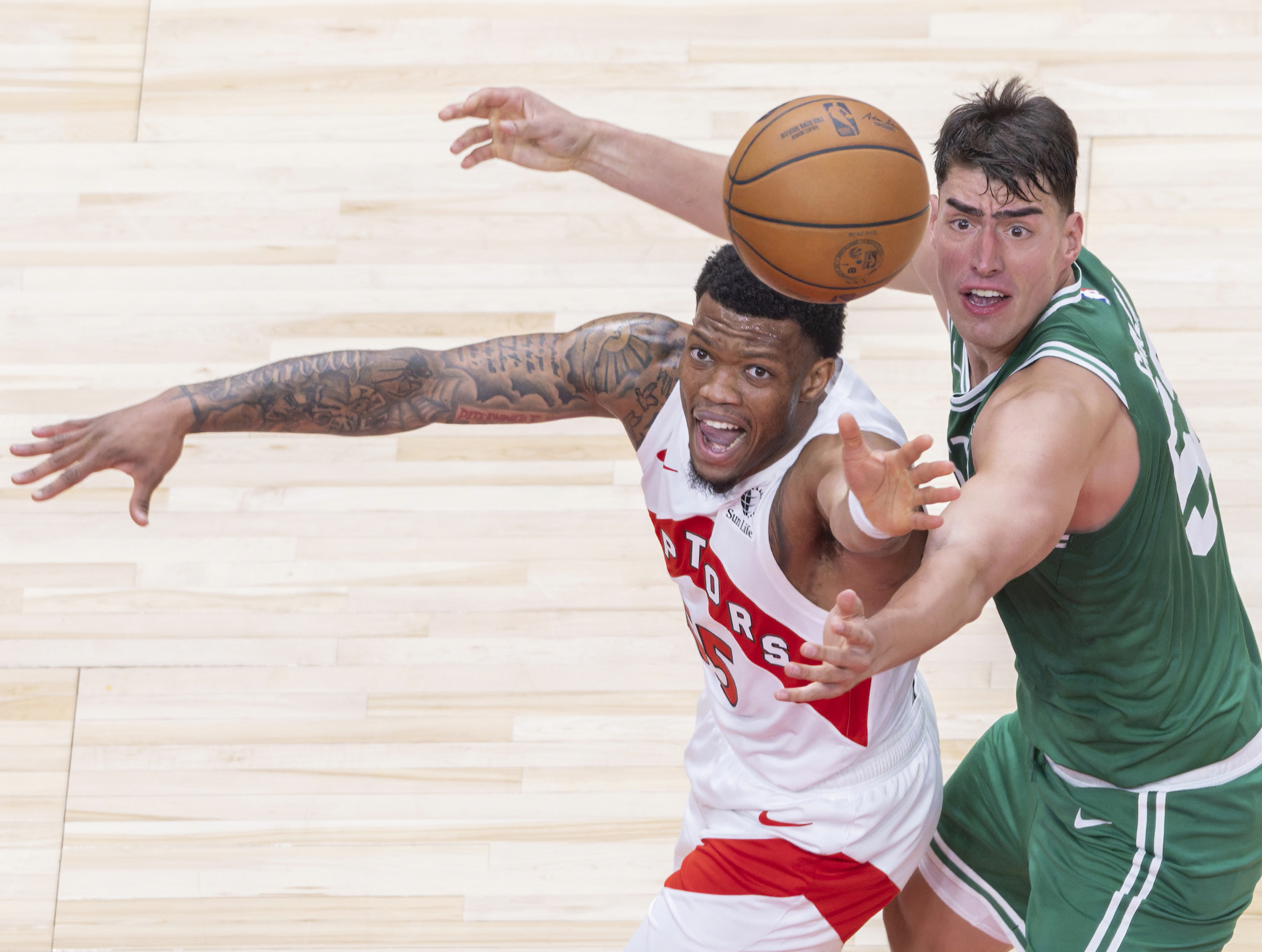 九游老版本下载-NBA季后赛倒计时，多伦多猛龙转会期临场应变，细节引发关注，更衣室稳定，团队化学反应显著的简单介绍